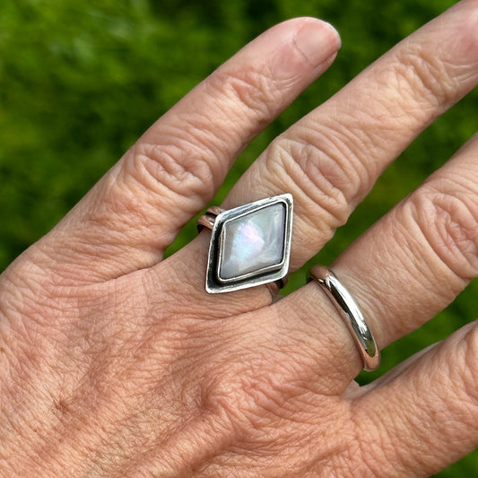 Mother of Pearl Heartbreaker Ring, size 6